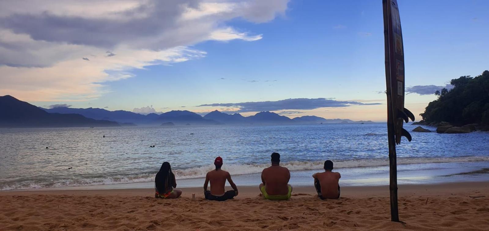 Efferus Hostel Ubatuba Dış mekan fotoğraf